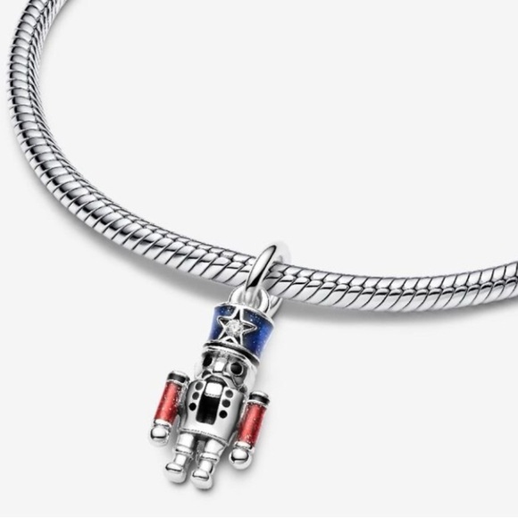 New! Pandora Moveable Nutcracker Dangle Charm
Sterling silver - Picture 5 of 7